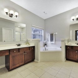 Master Bathroom staging in Waterleaf