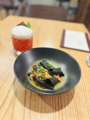 Maude & the Bear by null