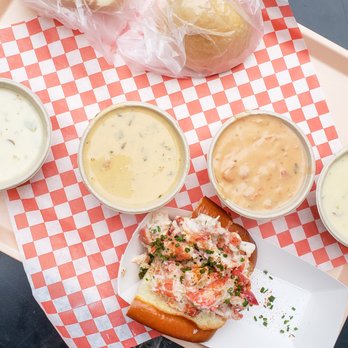 Pike Place Chowder - Chowder Sampler - Clam Chowder, Seafood Bisque, Cajun Shrimp Chowder, Scallop Chowder - Seafood Near Me - Seattle, Washington Pike Place Chowder - Chowder Sampler - Clam Chowder, Seafood Bisque, Cajun Shrimp Chowder, Scallop Chowder - Seafood Near Me - Seattle, Washington