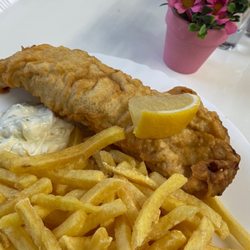 Fisch-Schira - Wednesday menu: backfisch w/Pommes (fish & chips)