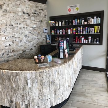 Cancun Tan - Front desk - Spray Tanning Near Me - Hurst, Texas