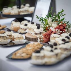 Fiori di Giulia - Dessert table florals