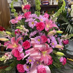 Gary's Flower Shoppe - Funeral Flowers