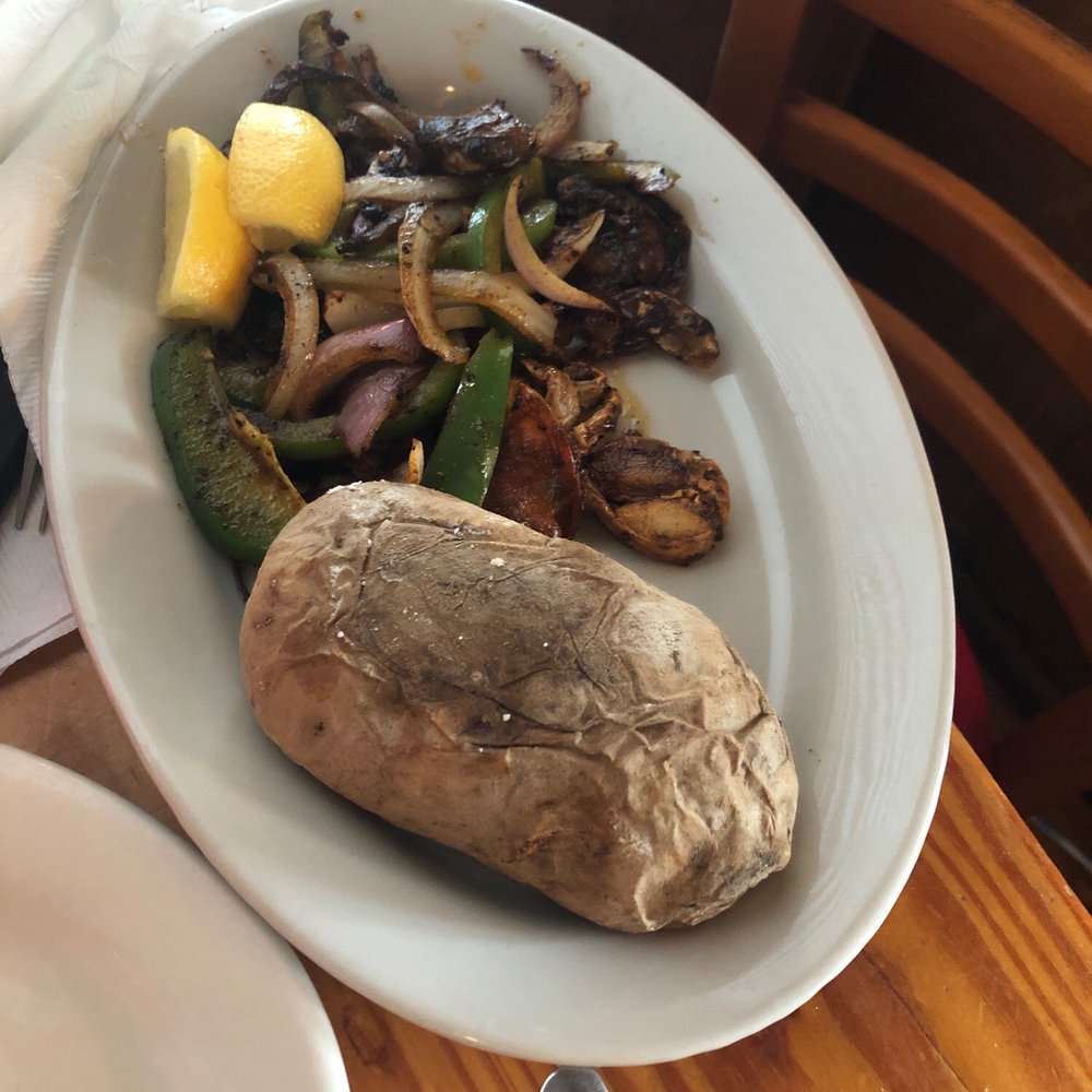 Stingaree - Seafood Near Me - Crystal Beach, Texas