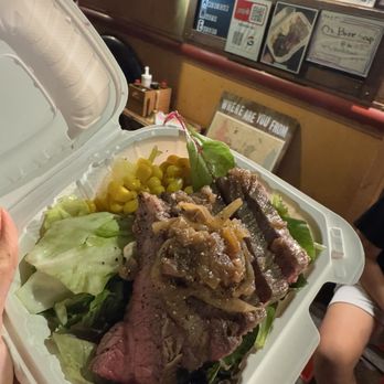 American Wagyu Eatery - Mini steak plate with salad - Food Trucks Near Me - Honolulu, Hawaii