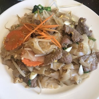 ThaiBowL Restaurant - Pad see ew with beef. - Thai Near Me - Watertown, Connecticut ThaiBowL Restaurant - Pad see ew with beef. - Thai Near Me - Watertown, Connecticut