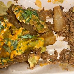 El Chucho - Loaded yucca with chicken