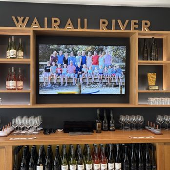 Wairau River Cellar Door & Restaurant - Tasting bar - Wineries Near Me - Renwick, MBH Wairau River Cellar Door & Restaurant - Tasting bar - Wineries Near Me - Renwick, MBH