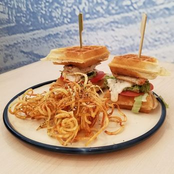 Platform Espresso Bar - Platform sandwich - Coffee & Tea Near Me - Markham, Ontario