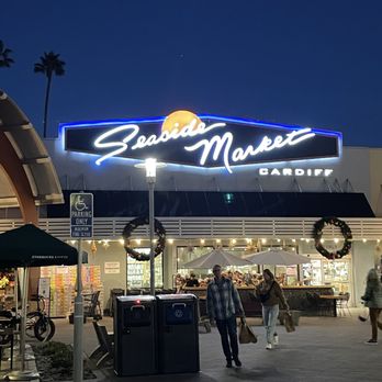 Seaside Market - Exterior at night - Grocery Near Me - Cardiff, California Seaside Market - Exterior at night - Grocery Near Me - Cardiff, California