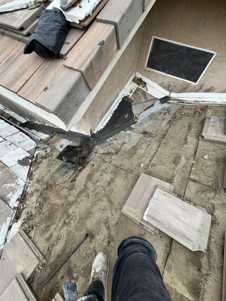 Slide of Roofing and General Construction