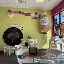 Menchie's Frozen Yogurt - Windsong Ranch - Light and bright and very clean inside!