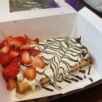 Chocolate Bash - Waffle with belgium white chocolate and dark chocolate drizzle - Coffee & Tea Near Me - Los Angeles, California Chocolate Bash - Waffle with belgium white chocolate and dark chocolate drizzle - Coffee & Tea Near Me - Los Angeles, California