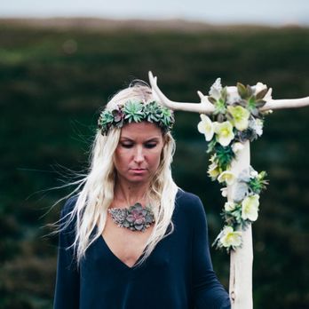 Apotheca Design - Succulent Floral Crown and Living Jewelry - Florists Near Me - Friday Harbor, Washington