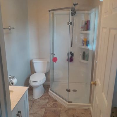 Thompson Remodeling Logo