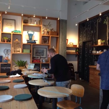 Reunion - Beautiful inside - Breakfast & Brunch Near Me - Brooklyn, New York Reunion - Beautiful inside - Breakfast & Brunch Near Me - Brooklyn, New York