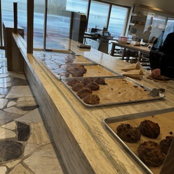Eller Bakery - 9am on a Wednesday. Very limited baked goods ready to go and no signage of what anything is. - Bakeries Near Me - Costa Mesa, California Eller Bakery - 9am on a Wednesday. Very limited baked goods ready to go and no signage of what anything is. - Bakeries Near Me - Costa Mesa, California
