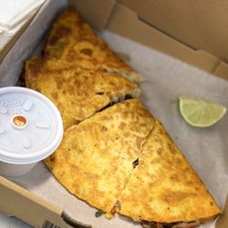 Cantina Grill - Quesabirria Pizza (half)