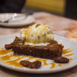 Elliott's Oyster House - IG: @nelson_eats