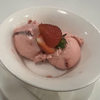 Woven + Bound Restaurant - strawberry gelato - Bars Near Me - Chicago, Illinois Woven + Bound Restaurant - strawberry gelato - Bars Near Me - Chicago, Illinois
