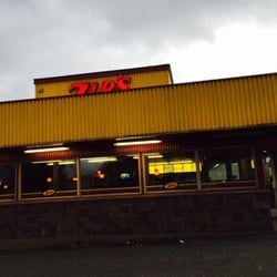 Zips  Drive In - Selfie