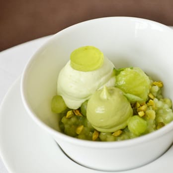 Stucki - Tanja Grandits - Eines der besten Amuse-Bouches ever - Swiss Food Near Me - Basel, BS