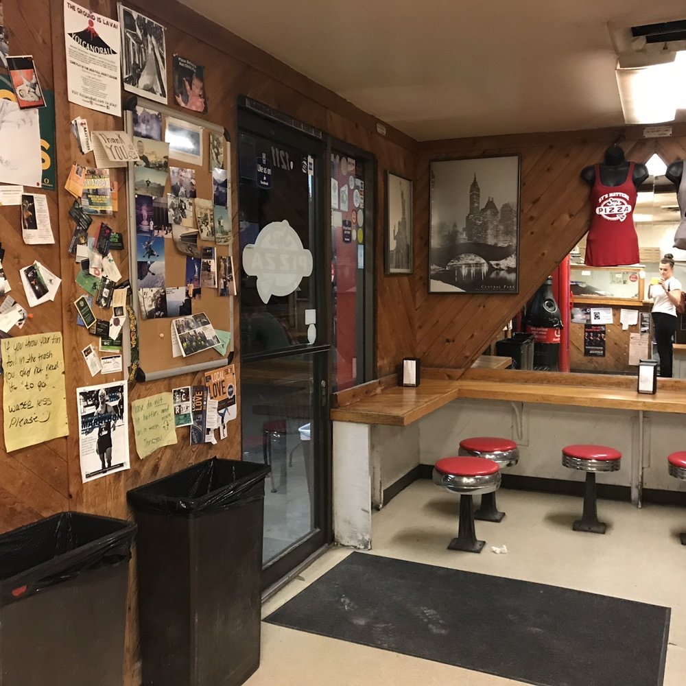 Sy's New York Pizza - The inside of Sys - Pizza Near Me - Eugene, Oregon Sy's New York Pizza - The inside of Sys - Pizza Near Me - Eugene, Oregon