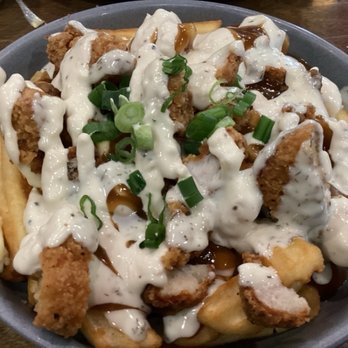 St. Louis Bar & Grill - Wing poutine - Sports Bars Near Me - Orillia, Ontario