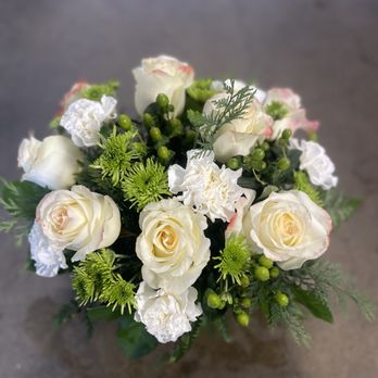 Park Merced Florist - Sympathy bouquet - Florists Near Me - Corona, California Park Merced Florist - Sympathy bouquet - Florists Near Me - Corona, California
