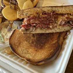 Bagful O Bagels - Pastrami Reuben and a side of Home Fries