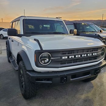 Simi Valley Ford - Bronco White 4 Door - Car Dealers Near Me - Simi Valley, California