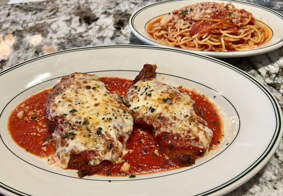 DeNucci's by null