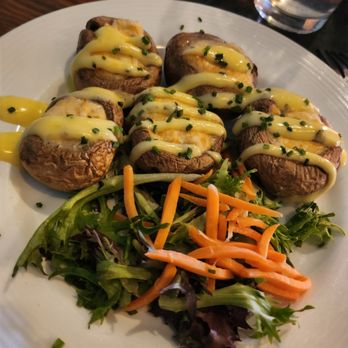 Piggy's Restaurant - Stuffed mushroom - Steakhouses Near Me - La Crosse, Wisconsin