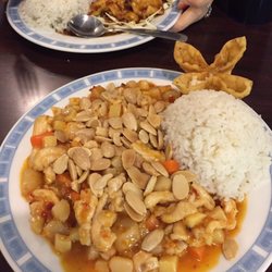 Peony Chinese Restaurant - Almond chicken with 4 stars spicy.