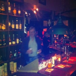 Den Buro Whisky & Apero bar