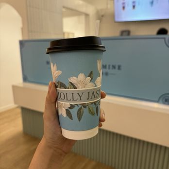 Molly Jasmine Tea Shoppe - Omanthus Oolong Milk Tea - Juice Bars & Smoothies Near Me - Davis, California Molly Jasmine Tea Shoppe - Omanthus Oolong Milk Tea - Juice Bars & Smoothies Near Me - Davis, California