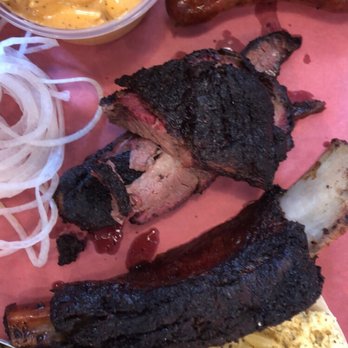 la Barbecue - brisket, beef rib, mac & cheese, chipotle sausage, potato salad, pickles, onion - Barbeque Near Me - Austin, Texas la Barbecue - brisket, beef rib, mac & cheese, chipotle sausage, potato salad, pickles, onion - Barbeque Near Me - Austin, Texas