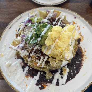 Madres Brunch - Chilaquiles Verdes - Breakfast & Brunch Near Me - Whittier, California Madres Brunch - Chilaquiles Verdes - Breakfast & Brunch Near Me - Whittier, California
