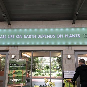 Garfield Park Conservatory - Parks Near Me - Chicago, Illinois