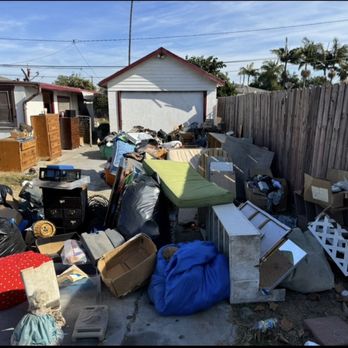 TecValley Movers - Junk removal: before - Couriers & Delivery Services Near Me TecValley Movers - Junk removal: before - Couriers & Delivery Services Near Me