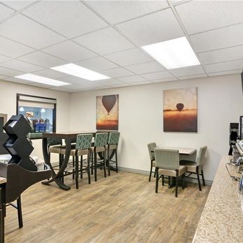 Best Western Brookfield - Breakfast Area - Hotels Near Me - Brookfield, Missouri
