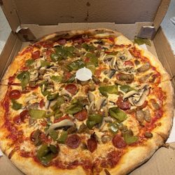 Luna Pizza - The works but not enough meat