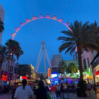 The High Roller - Amusement Parks Near Me - Las Vegas, Nevada