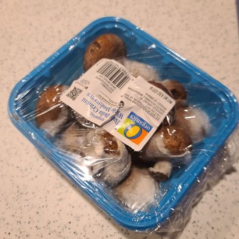 Safeway - Moldy mushrooms. - Grocery Near Me - Portland, Oregon