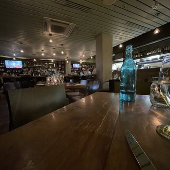 Harvest - Bar area - Wine Bars Near Me - New Haven, Connecticut