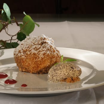Gasthaus Stafler - Zwetschkenknödel mit Mohneis - Austrian Near Me - Vienna, 9 Gasthaus Stafler - Zwetschkenknödel mit Mohneis - Austrian Near Me - Vienna, 9