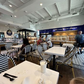 Paris Baguette - Bakeries Near Me - Plano, Texas Paris Baguette - Bakeries Near Me - Plano, Texas