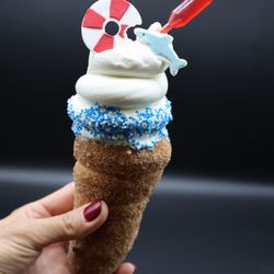 Kurtos Chimney Cake & Bread - Soft serve vanilla ice-cream cone