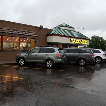 Taco Jed - outside looking in - Tacos Near Me - Rochester, Minnesota Taco Jed - outside looking in - Tacos Near Me - Rochester, Minnesota