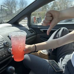 Starbucks - Strawberry açaí refresher with lemonade and peach juice (without the strawberry)